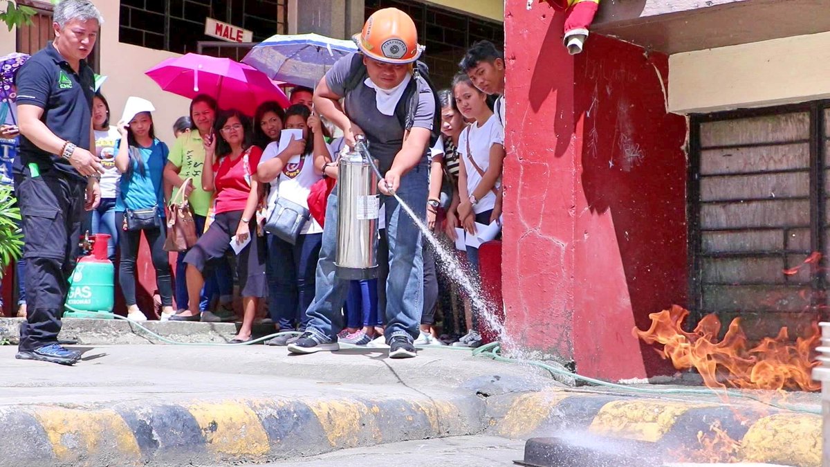 mycebuph's tweet photo. Communities benefit from Smart’s disaster preparedness, environment programs @SmartNewsroom

https://t.co/WYZquKS6z9 https://t.co/ZdtKWMpdCg