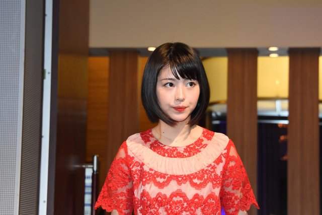 eiga_natalie's tweet photo. 北村匠海と浜辺美波が「君の膵臓をたべたい」で報知映画賞の新人賞を獲得（写真12枚） #北村匠海 #DISH #浜辺美波 #報知映画賞 https://t.co/9zAHOMC6G0 https://t.co/or9PhxlOZB