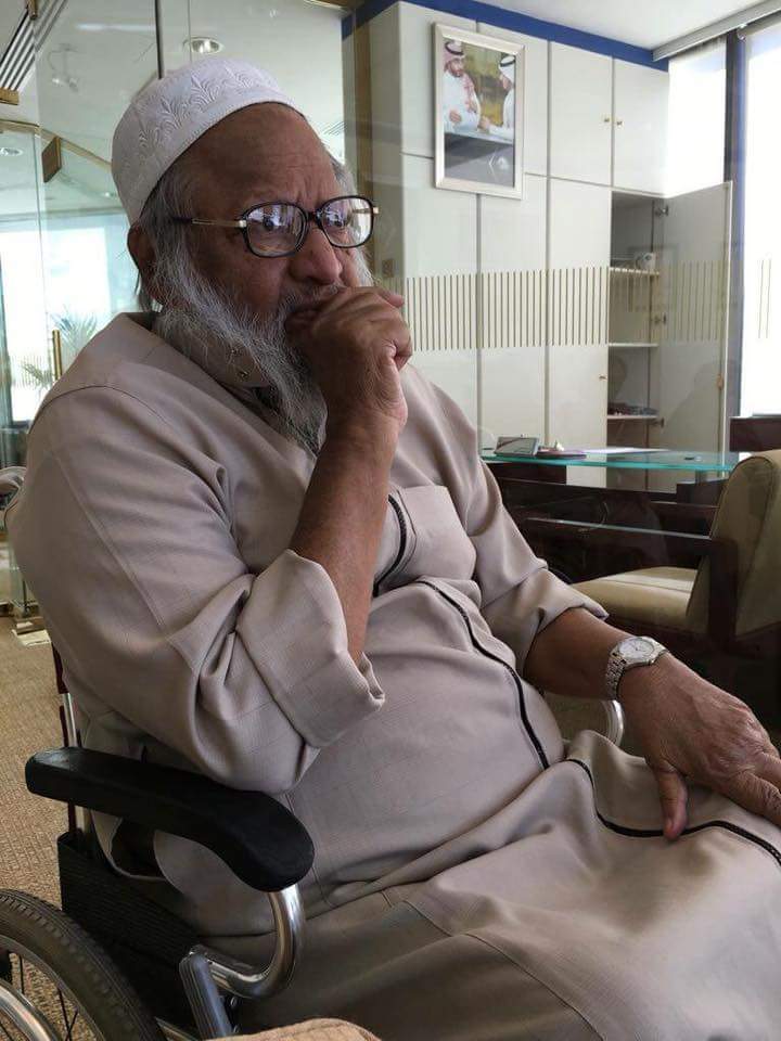 Bu asrın değerli muhaddislerinden Muhammed Mustafa el-A'zami vefat etti. Allah (cc) rahmet eylesin. Hadis ve Sünnete olan hizmeti, geriye bıraktığı onlarca kıymetli eseri, inşaAllah Üstadımızın kapanmayan amel defterleri olacaktır. Mekanı alî olsun...