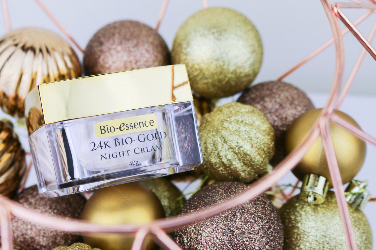 bioessenceuk's tweet photo. Ageing is a fact of life... looking your age is not! Give the gift of good #skincare this season - order our collection now, which is exclusively online with @superdrug - and get it just in time for #Christmas ✨ https://t.co/2wyESaMeVf