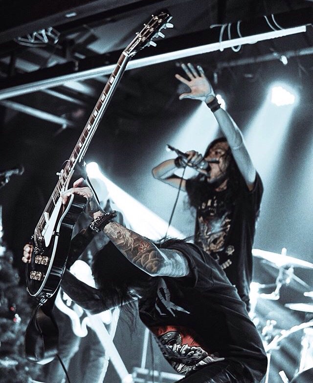 jikuNspraiN's tweet image. last nite i-six kemang jaksel #sprained #heavymetal #warriors #gelaptakberujung