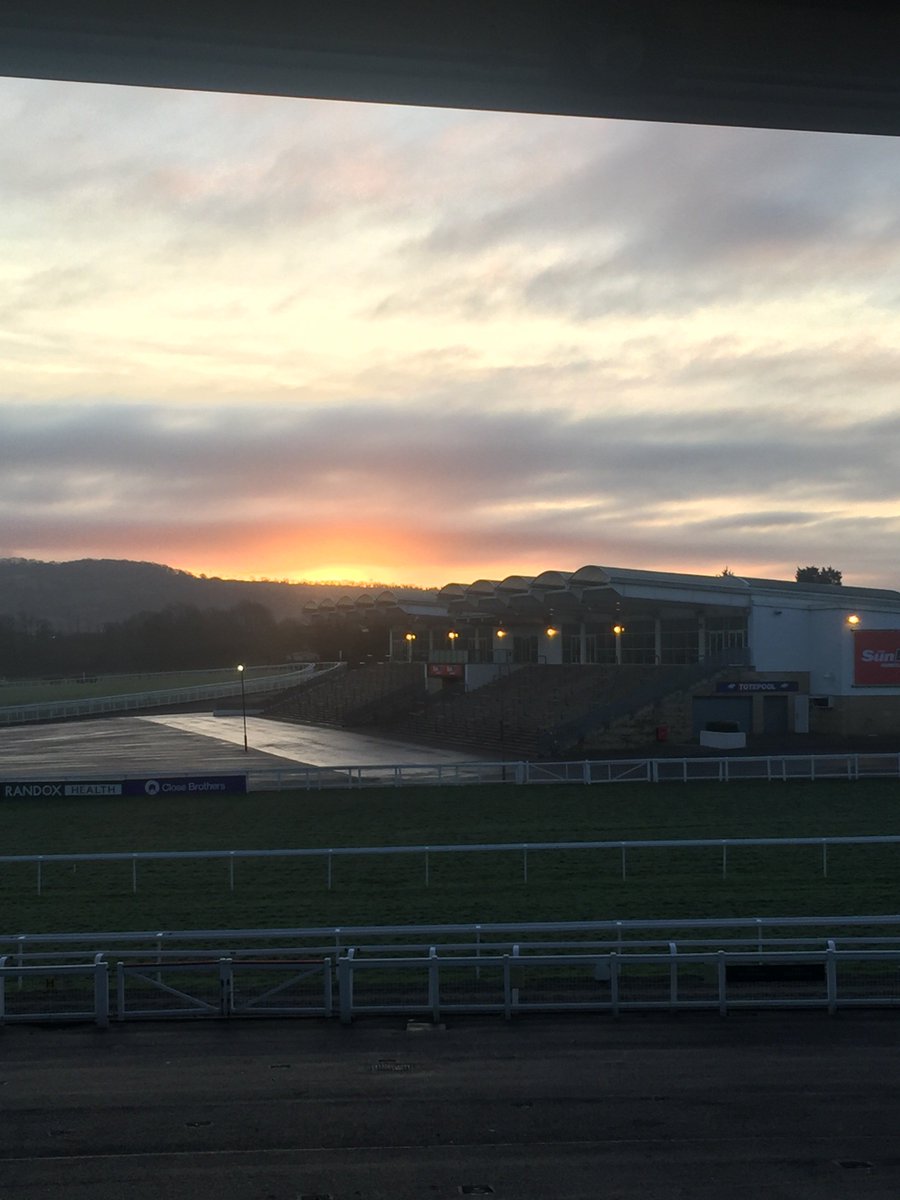 winstonswish's tweet photo. Cheltenham Racecourse looked beautiful last night as @BoxingDayChall prepares for this year's event! It's not too late to sign up - https://t.co/Cs4DDxTV36 

#Cheltenham @CheltenhamRaces #BoxingDayChallenge #TeamWinston https://t.co/JFgn2WcygY