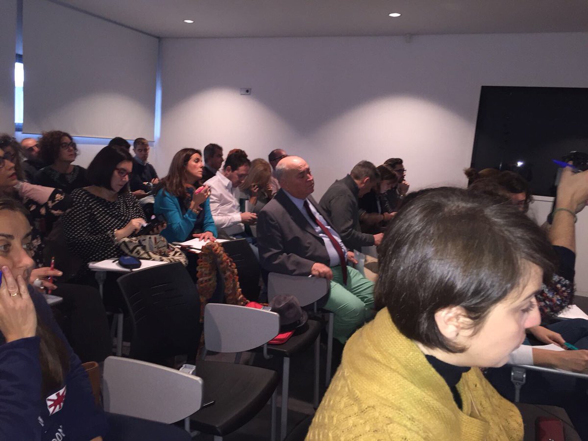 costablancaorg's tweet photo. Hoy estamos reunidos con los municipios de la #CostaBlanca coordinando nuestra presencia en #Fitur2018
#costablancaenfitur https://t.co/tKvEgJItCx