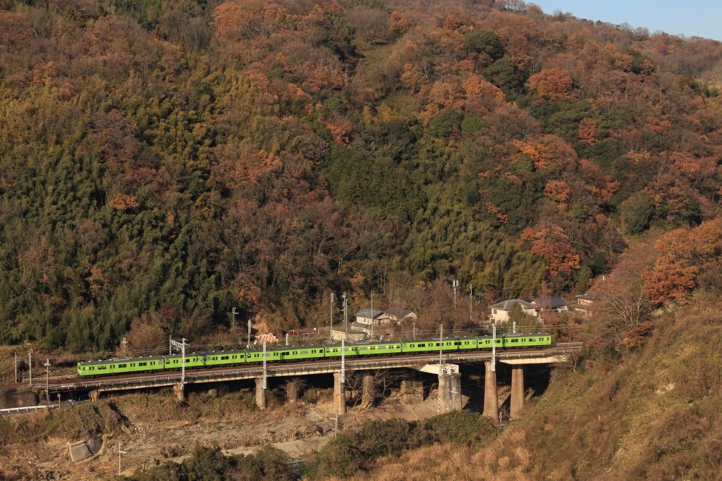 けいいち No Twitter 大和路線 103系 Ns617編成 河内堅上 三郷 高井田駅 三郷駅 人身事故で運用が乱れたりしましたが 奈良の6連を好天の風景で撮れて良かったです 堅上の辺りは紅葉も残ってました