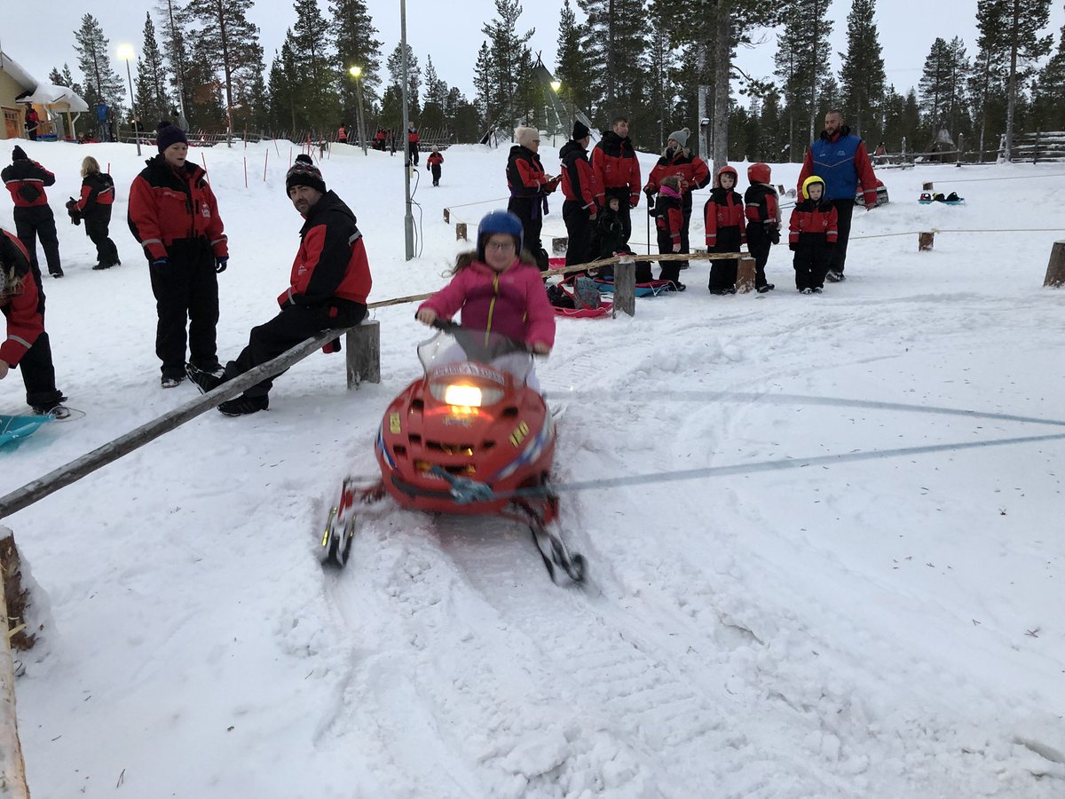 Getting ready to go meet the big man 🎅 <a href="/andyreid2506/">Andy Reid MBE</a> <a href="/Style4Soldiers/">Style for Soldiers</a> <a href="/balfourbeatty/">Balfour Beatty</a> <a href="/HMhelpforforces/">Hilary Meredith-Beckham</a>