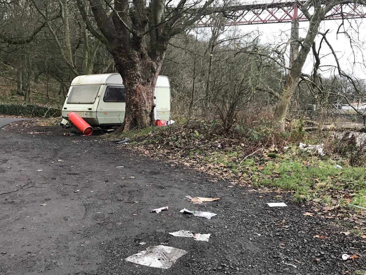 arrbee54's tweet photo. Horrible mess just under the Forth Bridge. Dangerous too #blotonthelandscape #qdcc #queensferry #railbridge https://t.co/166pORvEij