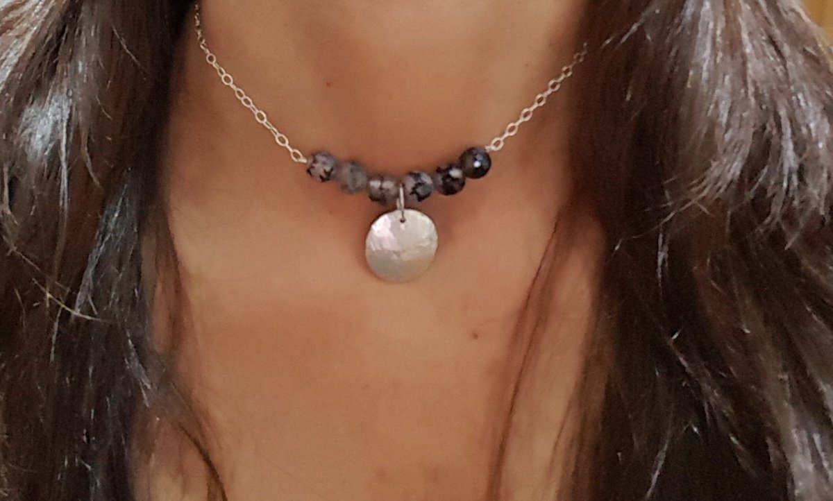 Lolandsilver2's tweet photo. Colgante de #Plata Texturizada a mano con piezas de Cuarzo #Boho #Handmade #CraftSilver #Art #Jewelry #Design
#HechoAMano #Joyeros #PlataArtesanal #Madrid https://t.co/axkHcuH03t