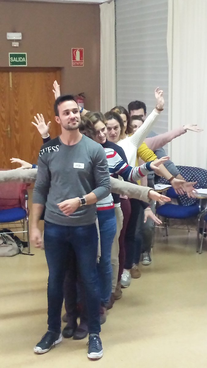 yolandacaceres7's tweet photo. Hoy jornada de Cohesión de Equipos y Resolución de Conflicto con las Enfermeras Gestoras de Casos de @cronicsbalears @apmallorca @ibsalut . Excelentes profesionales motivadas y líderes del programa. Muchas gracias  @PatriciaEGCC y a mi supercompi @nuria_case @capalasalut https://t.co/FznHfGaHfs
