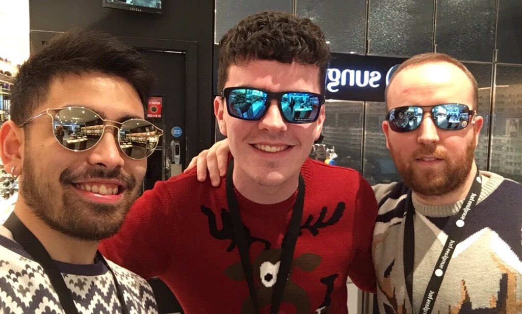 StephensghT1's tweet photo. #CompForTodayDone ✅😎 #BudgetInSight 👊🏻🕶 #T1Titans 💪🏻💰 #Units 💶📈 #TeamWork 👍🏻😊#TheGiftThatKepsOnGiving 👌🏻🎅@Darraghd7 @WheresWarron @diasnutza @SGH8041 https://t.co/JTyGeUuR43