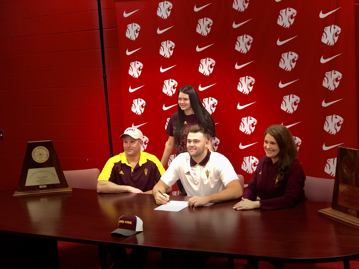 Position_U's tweet photo. Congratulations To All Athletes @Katyfootball for signing to their Respectful Colleges Today. Im Extremely Proud Of @MichaelMatus91 DE/LB Committing To @FootballASU This Kid Will Play Early As Freshman...Now It’s Time To Train Even Harder!!! #D1 #KatyFb #ASU #Hybrid #PositionU https://t.co/mwI7pXVrHg