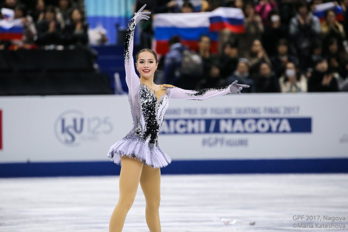 mariapixx's tweet photo. Alina Zagitova (RUS) 'Black Swan' Short Program at Grand Prix Final 2017
gold medal #GPFinal2017 #gpfigure
more photos -> https://t.co/qM4J98Fhle https://t.co/jb0jQJbj3L