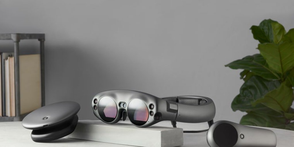 Yes ! Magic Leap Creator Edition: Super stealthy AR startup reveals its first product producthunt.com/posts/magic-le… via <a href="/rrhoover/">Ryan Hoover</a>
