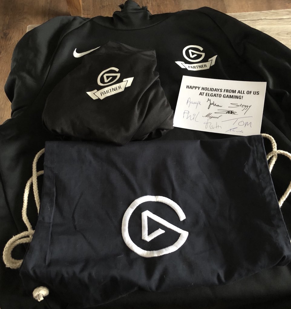 Messiah2627's tweet photo. Thank you all for chilling in today’s stream 

Shoutout to @elgatogaming for the Xmas gifts 🎁 &amp; card 

#Myfirstpresent https://t.co/B8Xsmhvjl0
