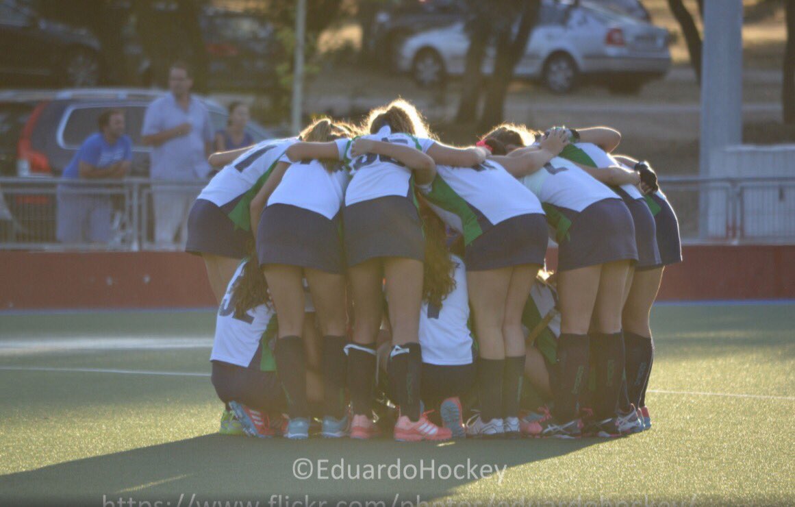 cber2002's tweet photo. FELICIDADES!!! a dos de nuestras compañeras, Carmen Campos y Begoña De Santiago.
Carmen ha quedado tercera de España en hockey y Begoña se ha proclamado campeona en Zamora de baloncesto 🥇🏆🥉 https://t.co/p6ZAOeVGjB