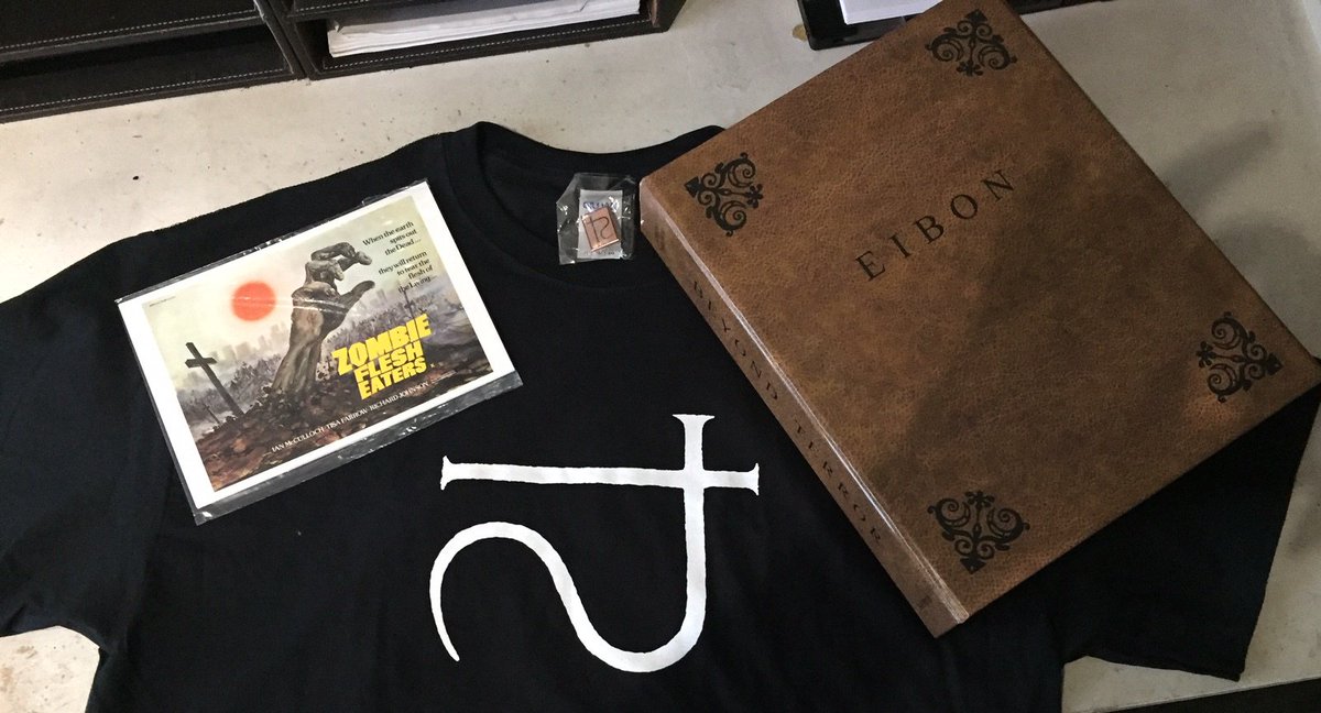 CloutComCoUk's tweet photo. Thank you SO much @FAB_Press Xmas has finally arrived! An Exclusive #BeyondTerror: Films of #LucioFulci. Boxed Special Edition. Something to treasure...T-shirt to be saved for @frightFest @glasgowfilmfest https://t.co/k5mubmNzDj