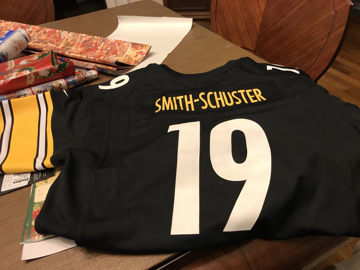 hcollins33's tweet photo. @TeamJuJu I’ll have one happy kiddo on Christmas morning. https://t.co/BI7zPkA7Sm