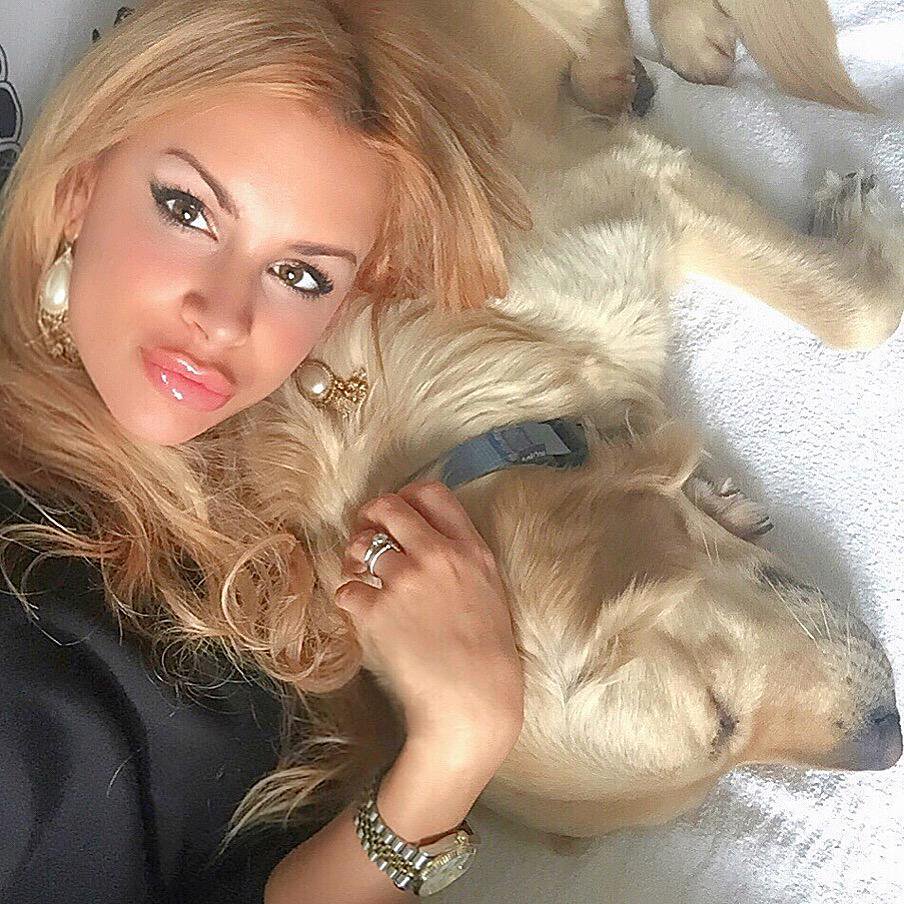 Veronica_Graf99's tweet photo. 💤 I can 😁🐶😅 too tired https://t.co/5Wpe97uWkb