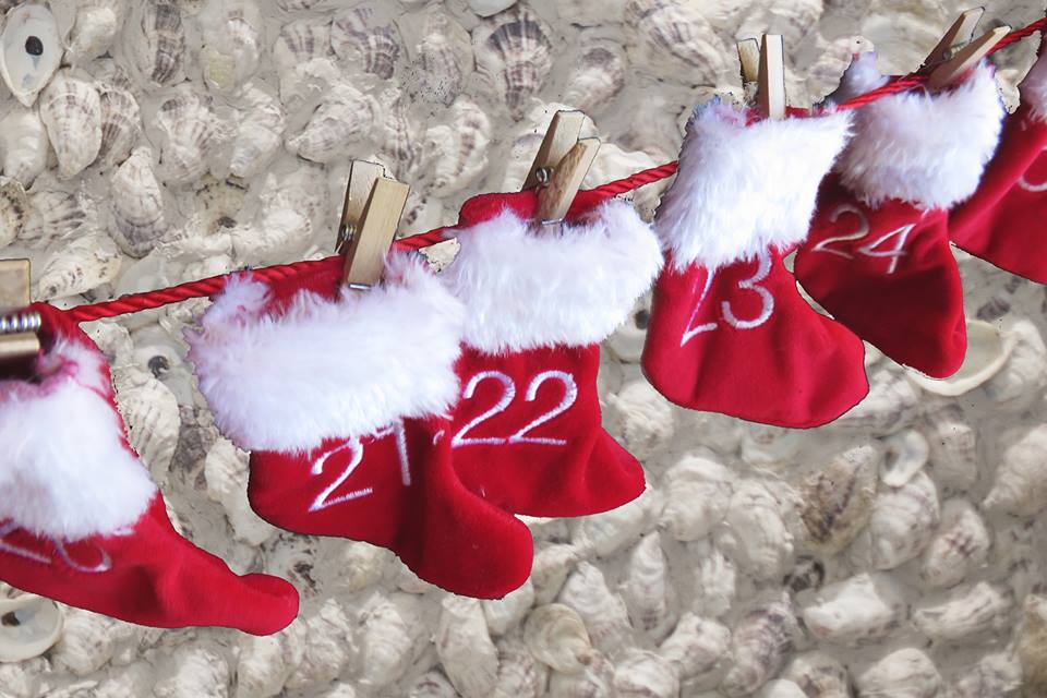 OceanEdgeSpa's tweet photo. Five days until #Christmas! Cross one more person off your shopping list w a Spa #giftcard. Available at The Mansion Front Desk! https://t.co/jm0x9SMsfQ