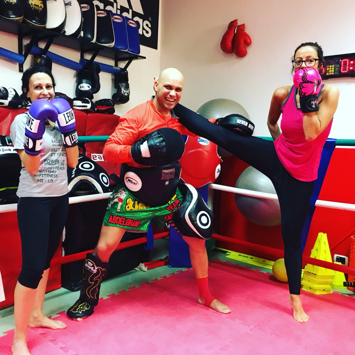 HabbouBoxing's tweet photo. 🥊🥊🥇🔥#serenità #casaboxinggym #training #muaythaikids #casaboxinggym 
#solodanoi #sport  #torino #italia  #passione  #muaythai #kickboxing #boxing #pugilato #k1 #mma #coraggio #dignita #forza #obiettivo #amoreperlosport  #sempreavanti #muaythaiwomen https://t.co/FuERHkt5s5