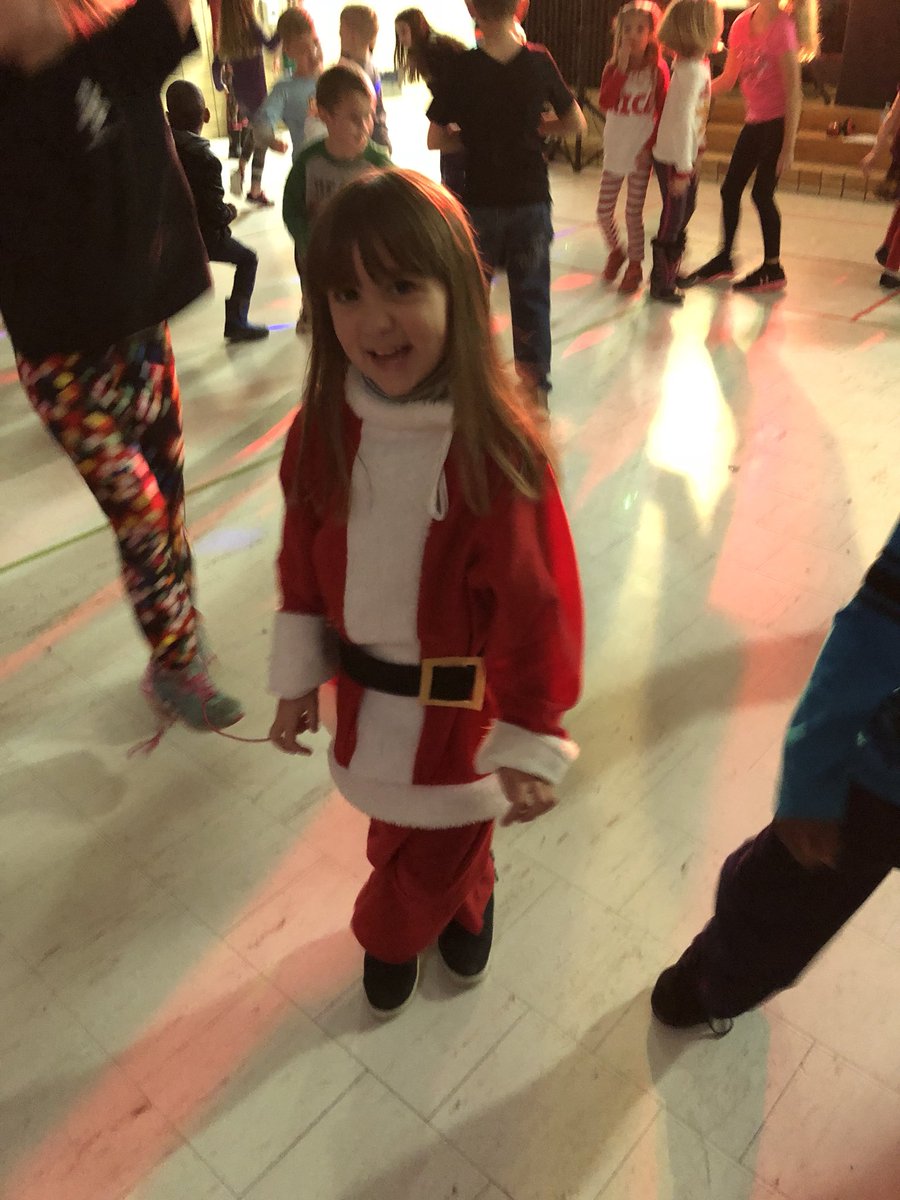 MorrishDragons's tweet photo. We’re headed into winter break with a holiday dance party! Thanks @djbenkitchen! https://t.co/7Da8KKiz3R