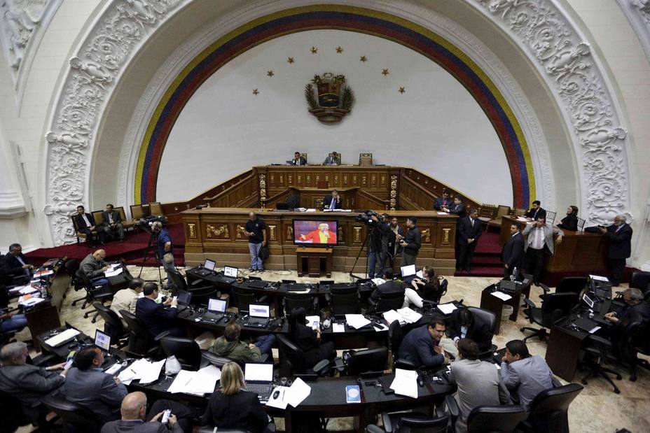 ElNacionalWeb's tweet photo. Asamblea Nacional pide insistir en apertura del canal humanitario https://t.co/xhFggOb373  
https://t.co/E18ZRZ2dAk