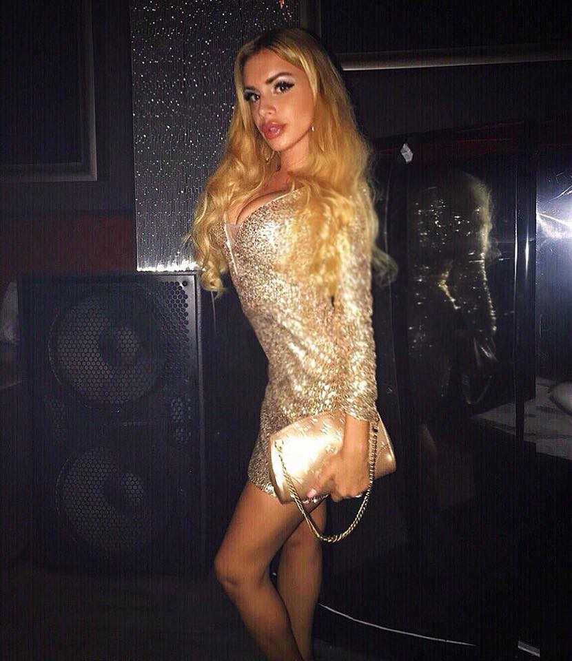 Veronica_Graf99's tweet photo. All Gold https://t.co/7APwh060Sv