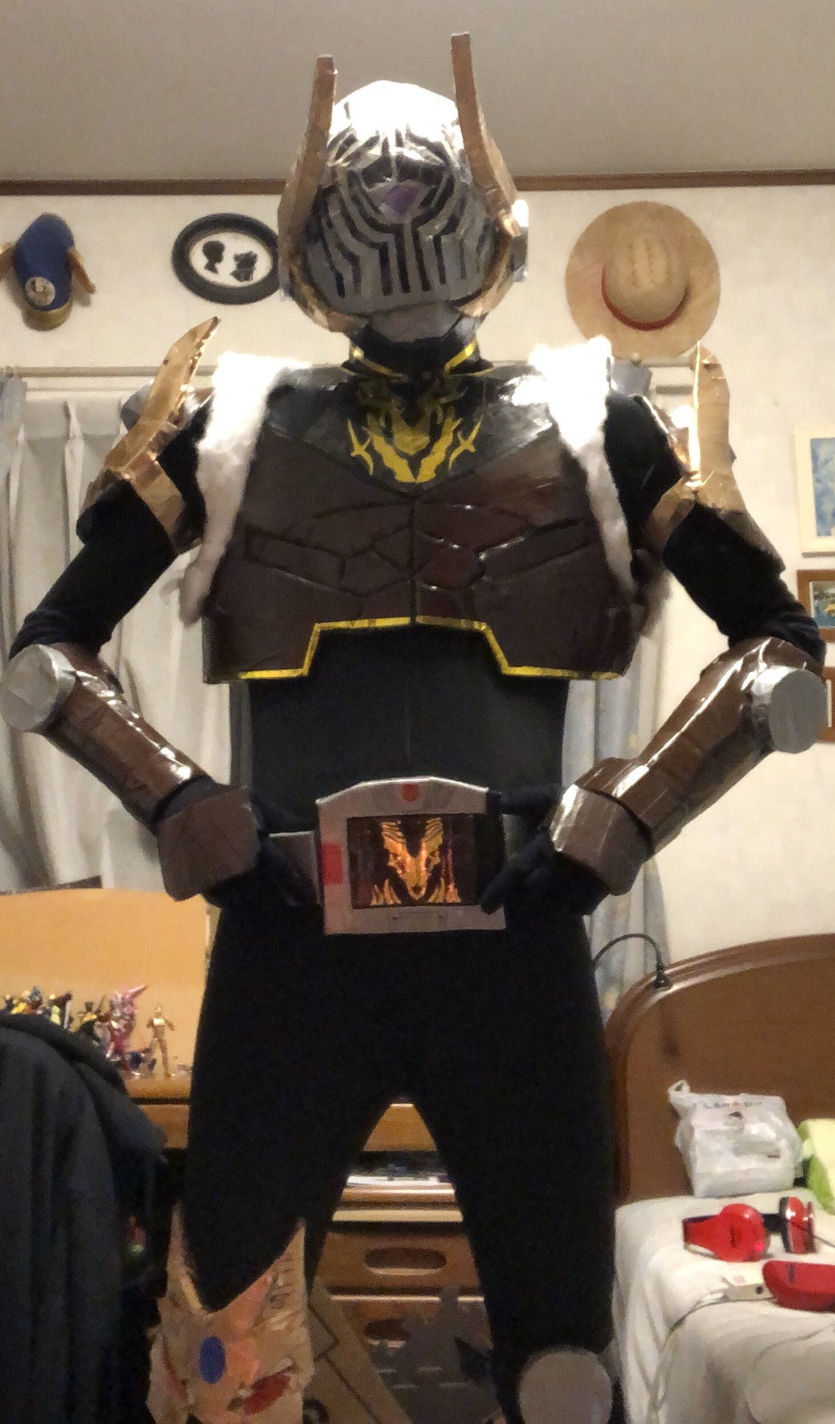 仮面ライダー龍騎　特撮仕様コスプレ衣装一体式　発光複眼 仮面ライダー龍騎 特撮仕様コスプレ衣装一体式 発光複眼 - メルカリ