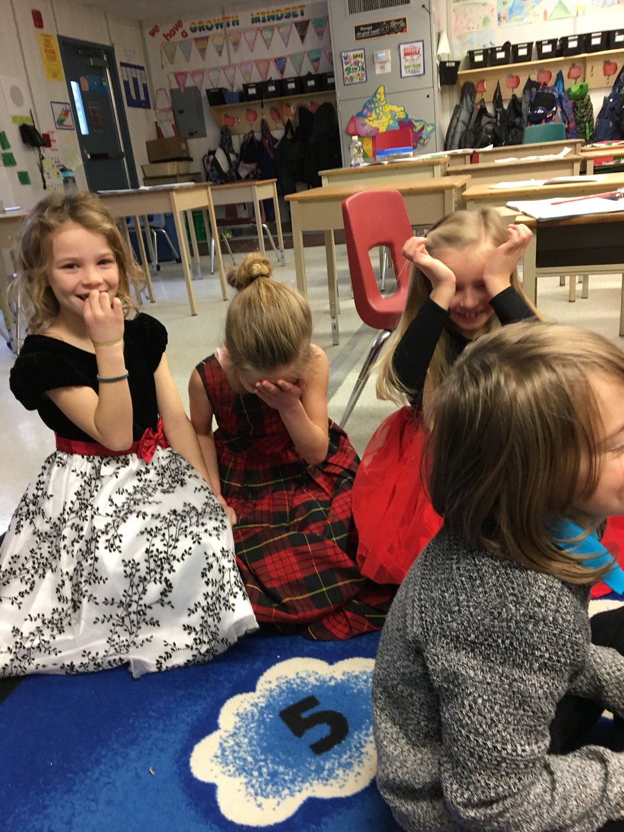 mrsLMarley's tweet photo. Shocked to hear how much Santa and his elves know about each of us @WyevaleP #scdsblive @TwinLakes_SS https://t.co/5hnHByUAW4