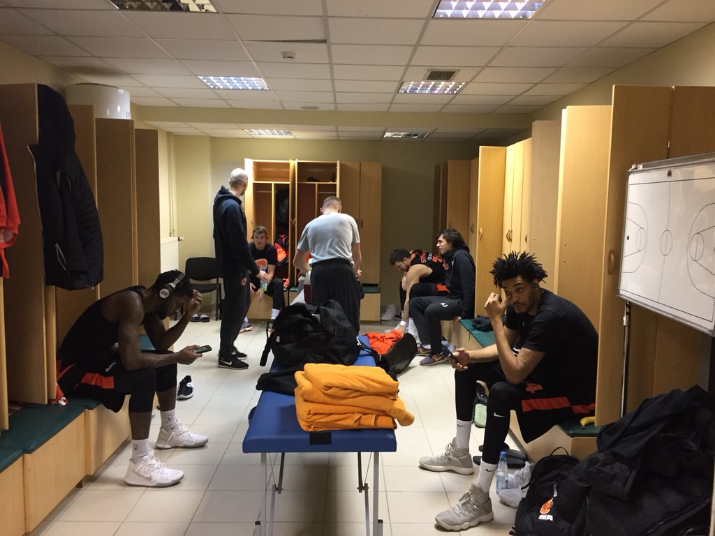 kkvirtuszagreb's tweet photo. @KKCedevita locker room #BasketHall #Kazan before @unicsbasket 17:00 @EuroCup #7DAYSEuroCup #samojako @sportklub @OTEuroleague https://t.co/ARq6PwS4yp