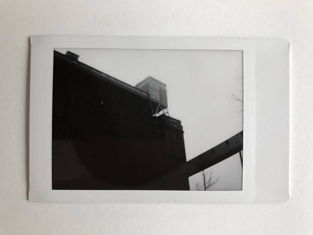 soforthorst's tweet photo. Industrie #tag354 #365sofort #soforthorst #instax #instaxmini90 @photoauge #bnw #schwarzweiss #blackandwhite https://t.co/RjkNtkYfvo https://t.co/28u7dQQxyf