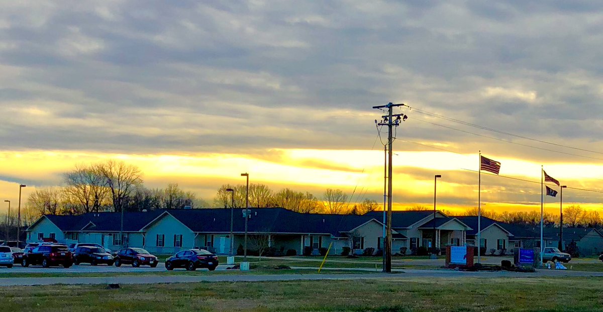 JimFountViewMD's tweet photo. @FountainViewMC This is Fountain View Manor Memory Care in Granite City, IL when I arrived at work this morning...it’s going to be a beautiful day! https://t.co/UhapeJK60g