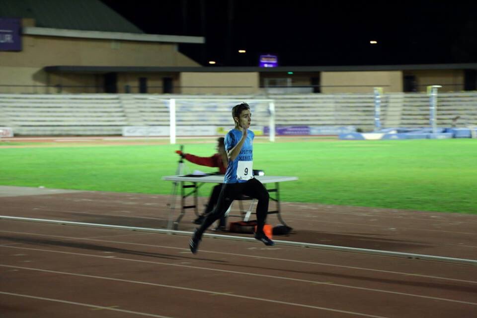 ATLETISMO_XCD's tweet photo. Lo cazó la cámara. Puro espectáculo 🏃🏃🏃🏃@XerezCD_OFICIAL https://t.co/Mf1Z9bzL6w