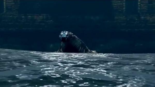 ローマの休日出勤 Twitterren えーと 貪食ドラゴン 初代ダークソウルのボスの一体 最初蛇みたいな顔を出して あれ な雰囲気を出してからのこの巨体である なんと本当の口は胴体が縦に裂け 無数の牙が剥き出しになってある部位である そこに獲物を放り投げて