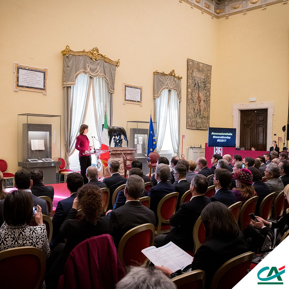 CA_Ita's tweet photo. #CréditAgricole ha ricevuto ieri il Premio dei premi 2017, Premio Abi per l’innovazione, per #BankMeApp, l’app destinata ai più giovani per gestire i risparmi. Uno conferma dello sguardo al futuro e alle nuove generazioni, da parte del Gruppo. https://t.co/CPnjoxJDUZ