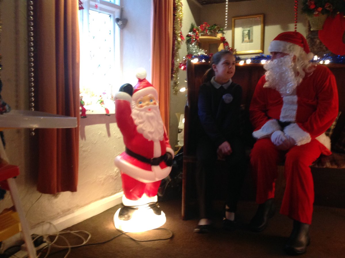 StIsseySchool's tweet photo. Merry Christmas one and all https://t.co/PLcoSSjp7X