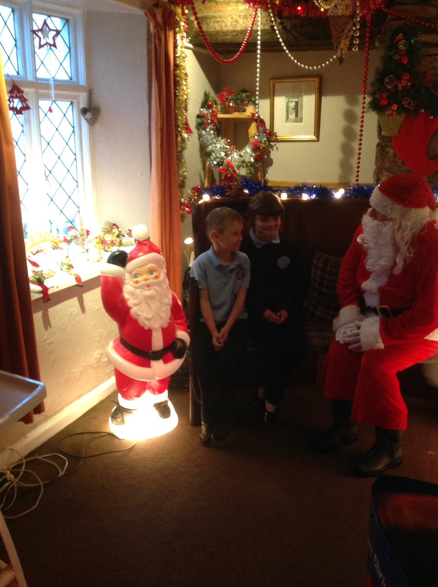 StIsseySchool's tweet photo. Merry Christmas one and all https://t.co/PLcoSSjp7X