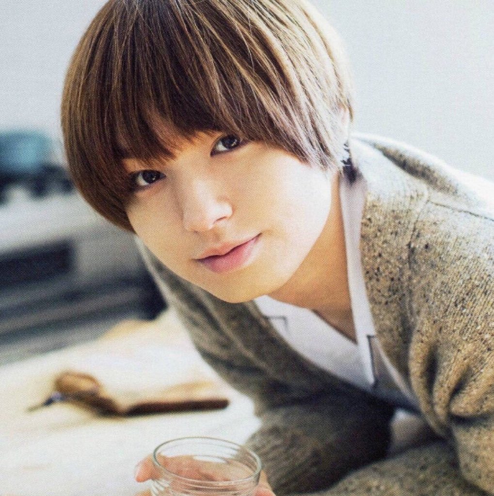 Teaco こーんな甘ふわでかわいい顔した男の子ぜったい ねぇねぇ 僕ね とか話すと思うじゃないですか普通 こんな顔しておいて うっせぇバカ とか言いながらメンバーの股間を蹴り上げるからなんかもう漫画みたい T Co 6bzpmkwp3a Twitter