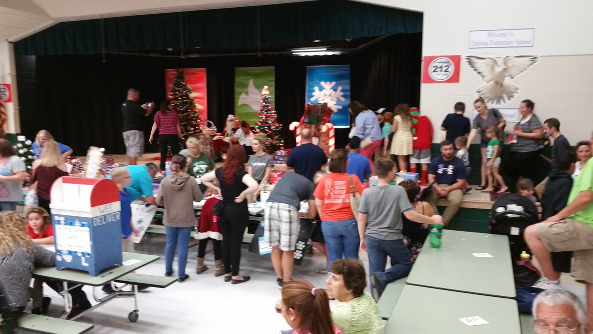 It's the most wonderful time of the year.  Thank you DES families and staff this was the best Winter Wonderland by far. #DESfamily fun. #DESspirit