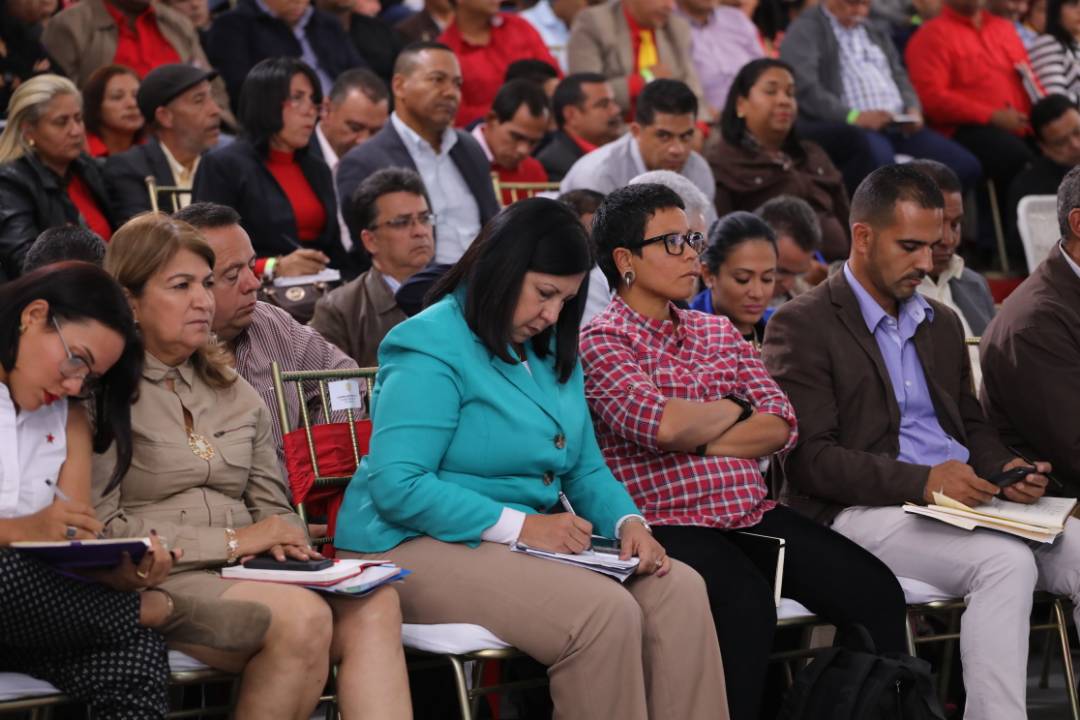 gestionperfecta's tweet photo. #FelizMiercoles Excelente experiencia nos llevamos del Taller de Planificación Estratégica del Sistema de Gobierno Territorial con alcaldes y alcaldesas. Máxima eficiencia en la gestión! Todas y todos alineados junto a nuestro Pdte. @NicolasMaduro https://t.co/Q57l5rqJAL