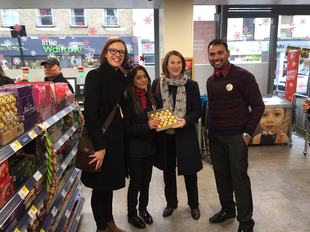 inthiH's tweet image. It was great meeting you all today. Thank your for the selfie @EmmaT1903 @aliw_tesc @nessrogers99 @oliverjameshill