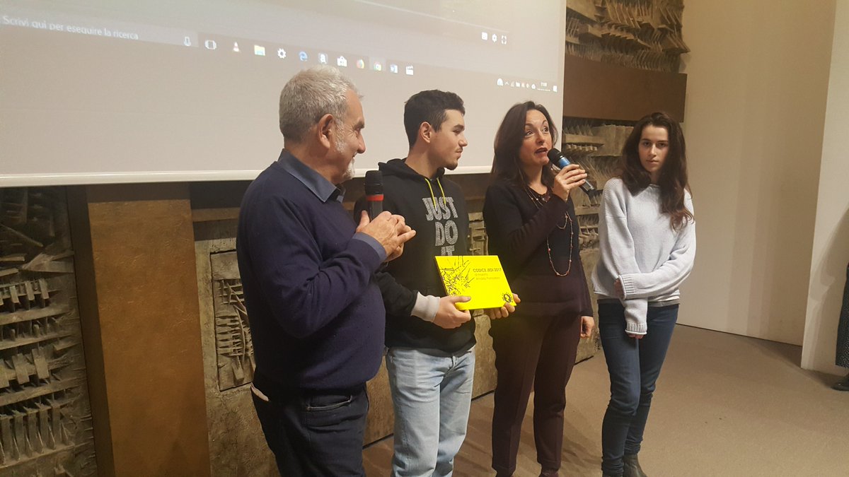 Consegna del Codice Jedi a Arnaldo Pomodoro
Questa mattina la prima edizione del riconoscimento promosso da Accademia+ e con il Patrocinio dell'Ufficio Scolastico Regionale Lombardia, di Fondazione Cariplo e della Commissione Cultura di Confindustria. Grazie a Viewtoo