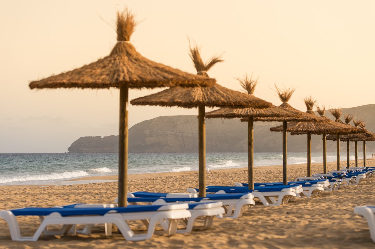 ViaggiAtlantide's tweet photo. Porto Santo - Atlantis Club Vila Baleira. Con la speciale quota #Capodanno avrai 5 ingressi benessere , cesto di frutta in camera , minibar rifornito con soft drink e acqua, teli mare,ombrellone e lettini.
#WeAreAtlantide #Offerta #Benessere #Vacanze https://t.co/FSnbIMXPFW