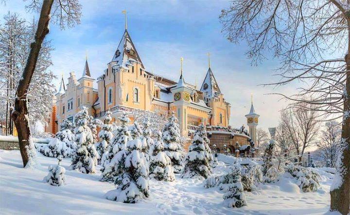 welcome2ukr's tweet photo. #Winter #fairytale in #Kyiv🎅🎄☃️❄️ Welcome to Ukraine!💙💛
#Ukraine #Ukrainian #welcometoukraine #cometoukraine #enjoyukraine #christmas #winterinukraine #ukrainianwinter #winterinkyiv https://t.co/QnhKjqvGUz