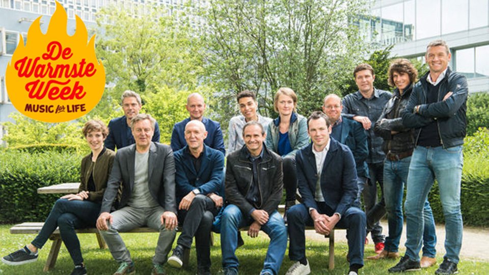 sporza's tweet image. Bied nog 24u voor een live verslag van een match van jouw club 🔥 #DeWarmsteWeek 

sporza.be/permalink/1.31…