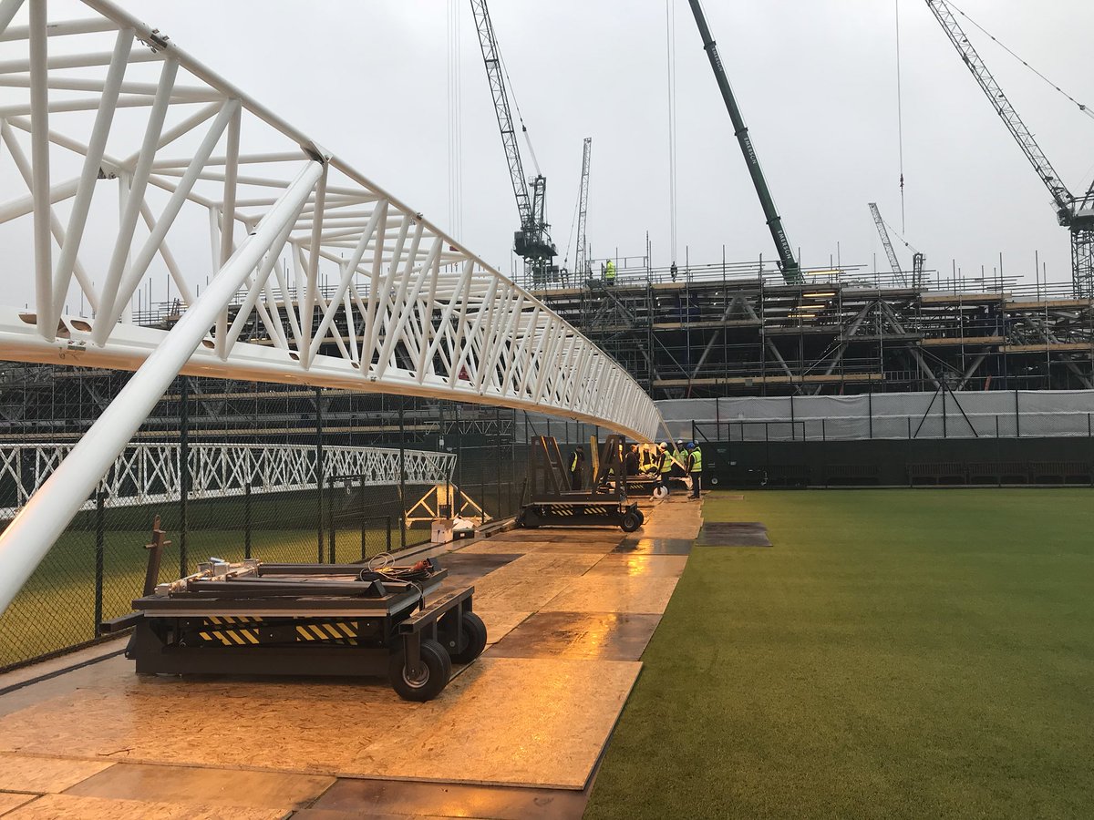 AELTCGroundsman's tweet photo. Up, finished and running #LightRigs @SGLsystem @TGrafen @SimonG_SGL https://t.co/ZVoiI0WdWh