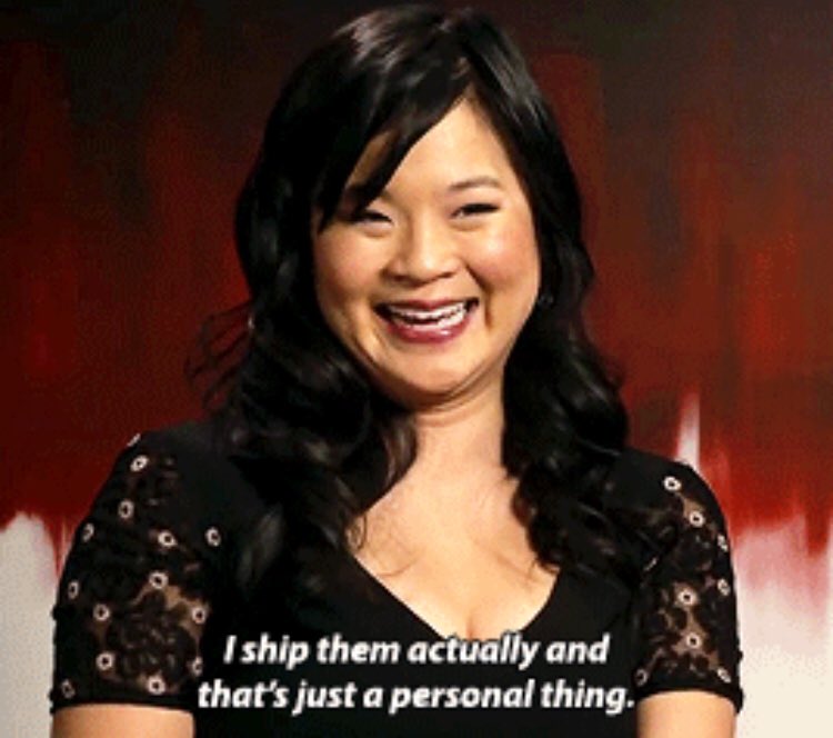 lothwolfjedi's tweet photo. "Would you rather go on a date with Finn or Poe ?" 

Daisy Ridley and Kelly Marie Tran, intellectuals : https://t.co/8m2wY06QBE