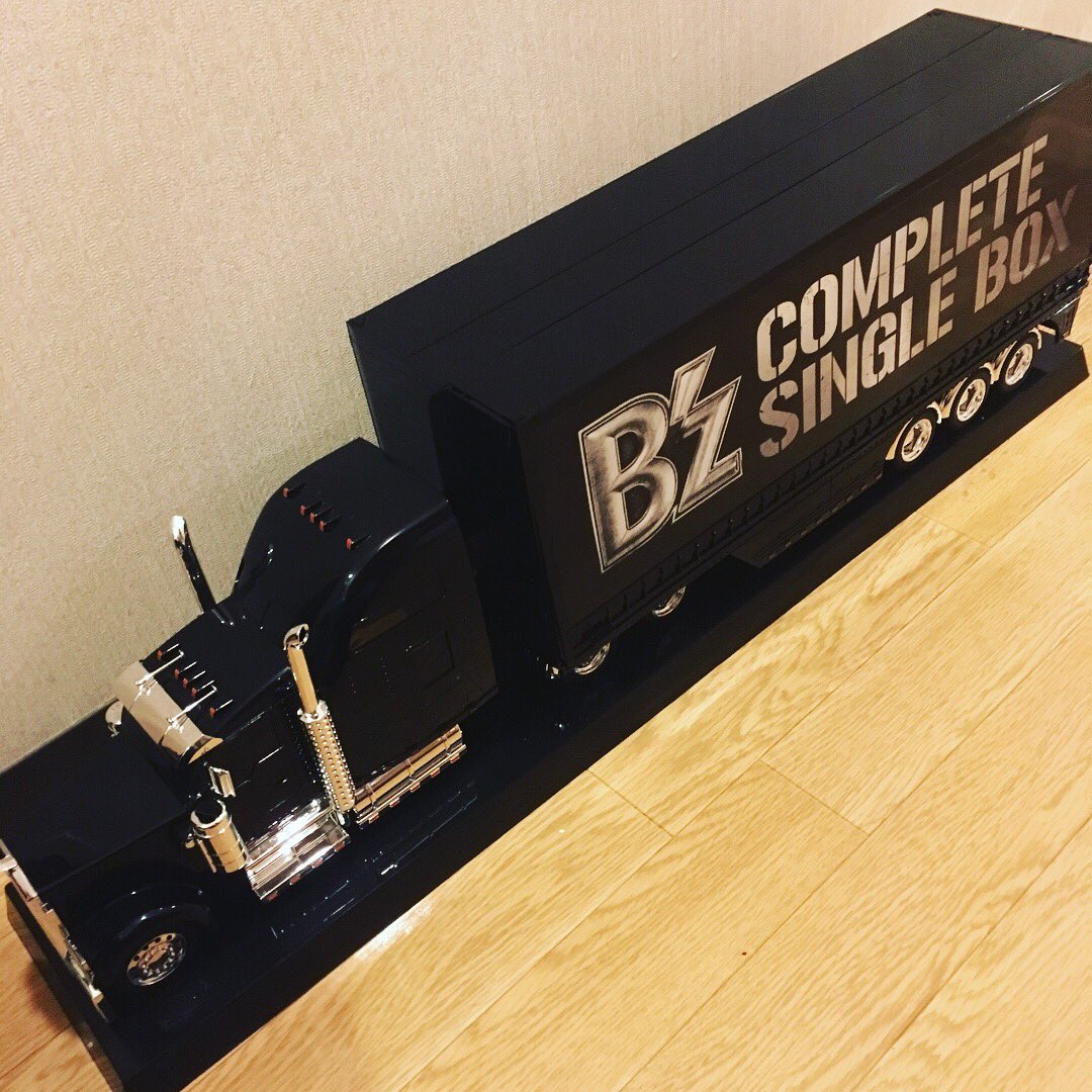 MAE_RAN514_TAK's tweet photo. #BzCOMPLETESINGLEBOX
#TrailerEdition
#シリアルナンバー8510
買ったのええけど
デケー(´Д` )オモー(´Д` )💦
どえらい値段(´Д` ) https://t.co/TjXMbZmvqL