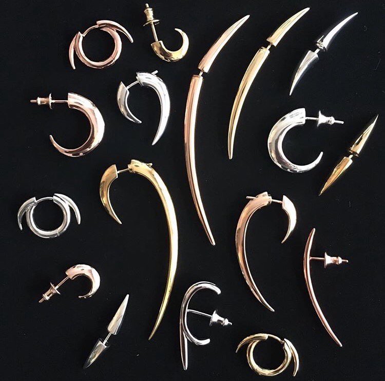 #JRCCHRISTMAS Day 20 - The ultimate #singleearring inspiration, featuring #signaturetusk #quill #whitefeather &amp; #arc (coming soon) to our Shaun Leane collection! Gorgeous selection in store🎄