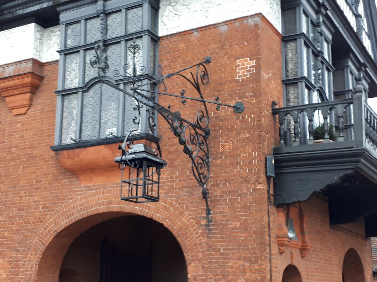 BonsersUK's tweet photo. Before and after photos of the lantern we repaired and fixed in Newark #restoration #repairs #skilledoperatives https://t.co/s6Jp4tMBrg