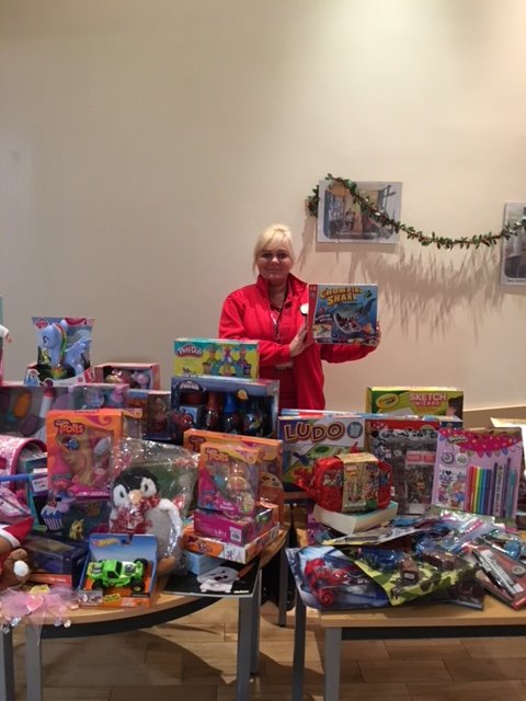 Netherton_FGF's tweet photo. Massive thank you to @asdaAintree and all who donated to the Asda Aintree Toy Appeal this year. All toys are being distributed today via the Health Visitors &amp; Netherton Children's Centre within Netherton to families in need this Christmas. https://t.co/GqxBCyZRtb